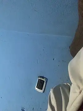 Snapshot of mondacuo3000 chatting on February 15, 7:51 am mondacuo3000 online show from February 15, 7:51 am