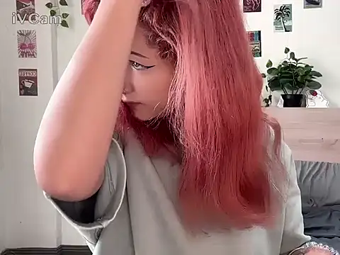 Snapshot of pixieyes00n chatting on February 28, 3:40 am pixieyes00n online show from February 28, 3:40 am