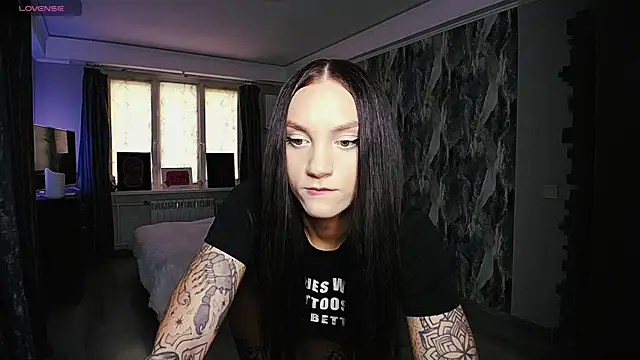 Snapshot of comeherehoney chatting on April 26, 9:40 am comeherehoney online show from April 26, 9:40 am