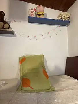 Snapshot of Cami_Blossom chatting on February 28, 11:11 am Cami Blossom online show from February 28, 11:11 am