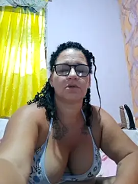 Snapshot of Monalinda-hot chatting on February 19, 10:44 am Monalinda-hot online show from February 19, 10:44 am