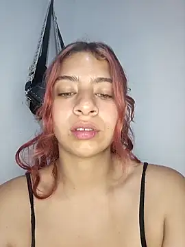 lunabloom2 online show from February 21, 11:39 pm