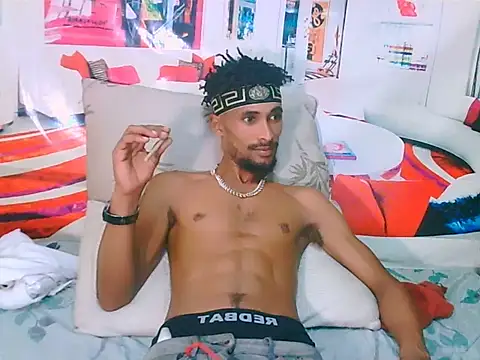 Snapshot of EroticPoison69 chatting on February 13, 5:42 pm EroticPoison69 online show from February 13, 5:42 pm