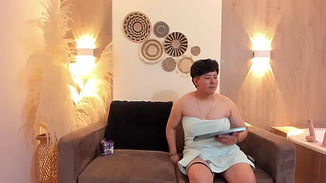 Snapshot of Gaia_n_Nix chatting on February 15, 7:54 pm Gaia n Nix online show from February 15, 7:54 pm