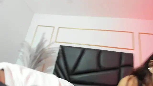 Gaia n Nix online show from April 19, 4:23 am