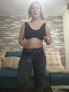 Snapshot of Abby__LS chatting on February 12, 11:49 am Abby LS online show from February 12, 11:49 am