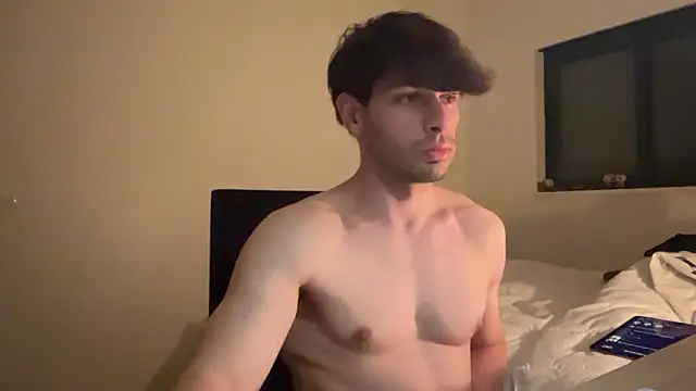 Snapshot of Leo_Justin25 chatting on February 12, 1:11 am Leo Justin25 online show from February 12, 1:11 am