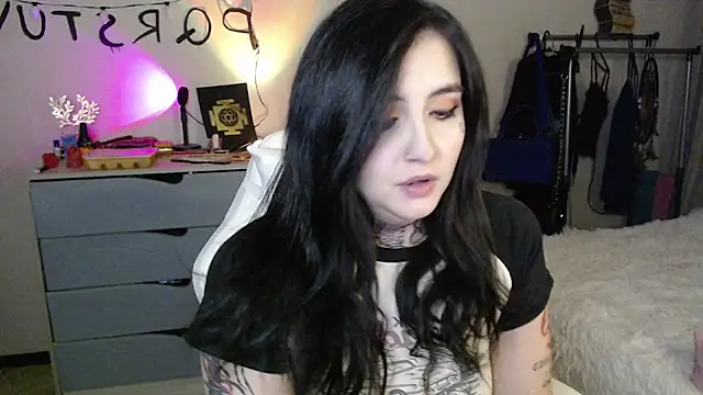 Rin Tozier online show from June 9, 8:31 pm
