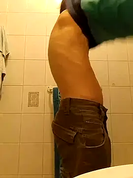 Snapshot of Ricky9o chatting on February 26, 10:14 am Ricky9o online show from February 26, 10:14 am