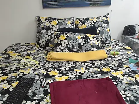 MissRedHotRaven online show from February 22, 5:44 pm