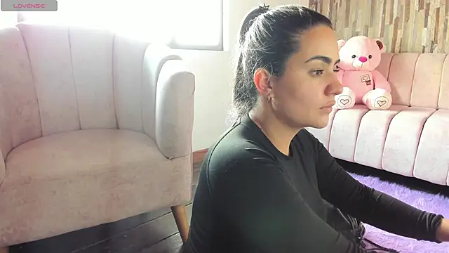 Snapshot of Miilana_ chatting on March 14, 6:35 pm Miilana online show from March 14, 6:35 pm