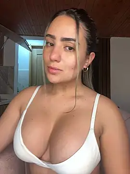 Miilana  online show from April 15, 10:44 am