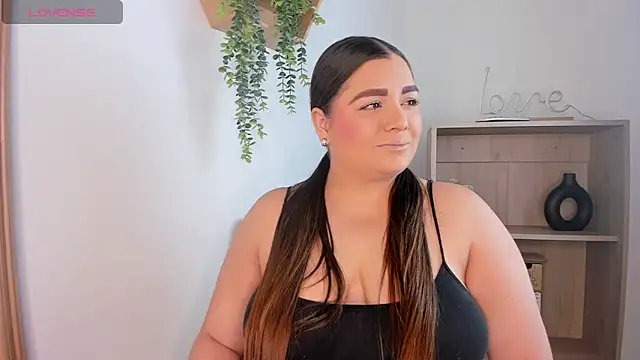 AgathaBloom  online show from April 10, 1:05 pm