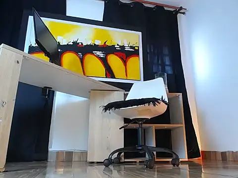 jullian ricci online show from February 18, 7:43 pm