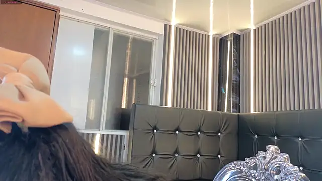  ArianaToroo online show from April 14, 3:18 pm