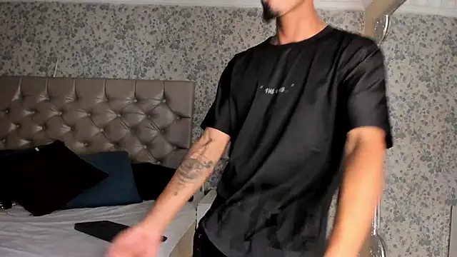 NoaahTylor online show from March 7, 7:33 pm