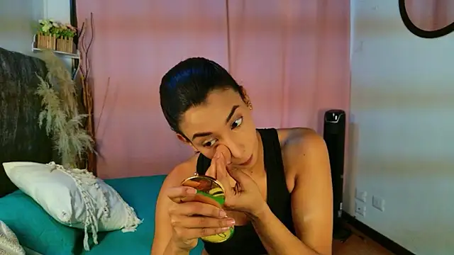 MelanyStone  online show from February 24, 2:15 pm