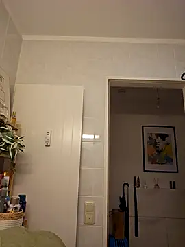 Snapshot of EddyRise- chatting on February 21, 6:42 pm EddyRise- online show from February 21, 6:42 pm