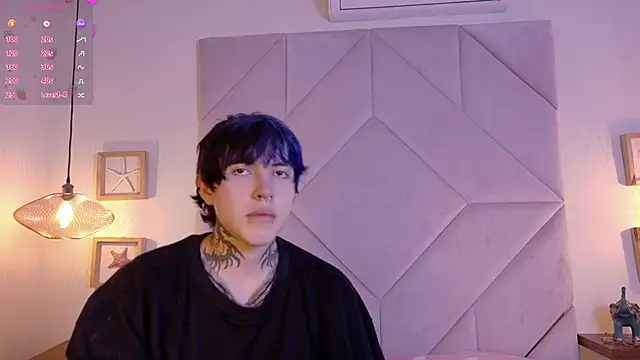 Sateh and Hikary online show from March 23, 8:24 pm