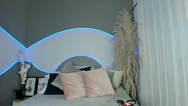 Snapshot of Bliis_ chatting on February 18, 11:50 am Bliis online show from February 18, 11:50 am