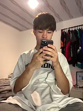 Gatito gg online show from March 4, 1:33 am