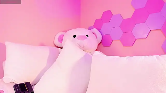 Angell-kiiss online show from February 22, 7:45 pm