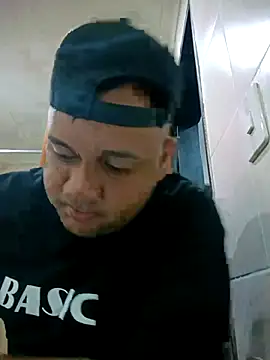 Snapshot of Mohamed1627 chatting on February 18, 4:30 am Mohamed1627 online show from February 18, 4:30 am