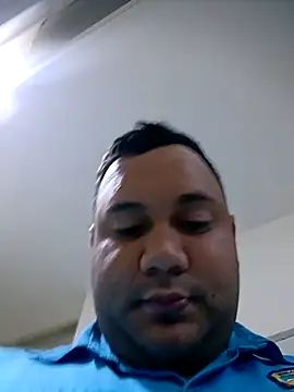 Snapshot of Mohamed1627 chatting on March 1, 9:17 pm Mohamed1627 online show from March 1, 9:17 pm