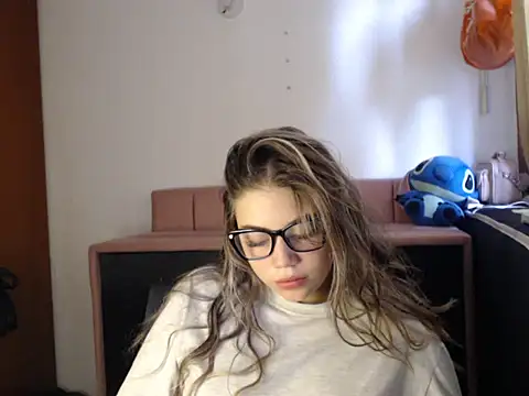 Snapshot of alaina_blesssed chatting on February 14, 4:59 pm alaina blesssed online show from February 14, 4:59 pm