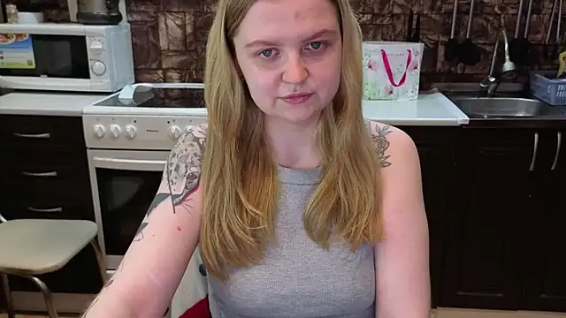 Snapshot of AnitaXVine chatting on June 5, 8:14 pm AnitaXVine online show from June 5, 8:14 pm