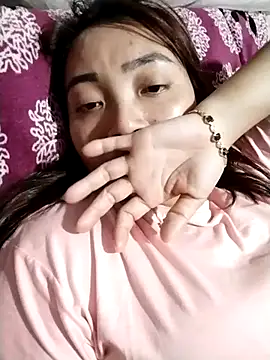 cute-shine online show from April 4, 1:52 pm