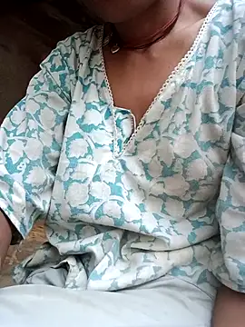 Desi Couple P online show from May 15, 11:56 pm