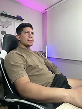  robertobaggioo online show from February 25, 12:15 pm