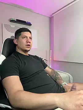  robertobaggioo online show from March 22, 12:19 pm