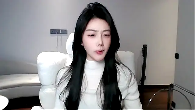 MedeLineayr online show from March 18, 5:49 pm