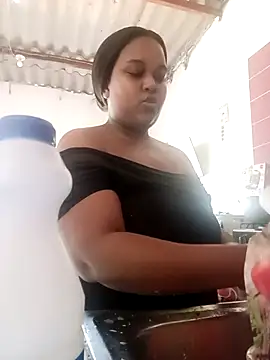 PerlaCurvasgrandes online show from February 19, 6:04 pm