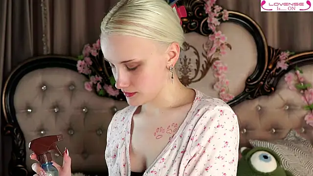 Snapshot of KirstinMcgeady chatting on May 3, 11:16 am KirstinMcgeady online show from May 3, 11:16 am