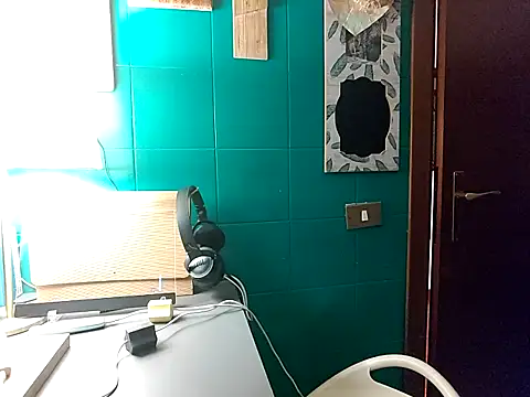 Ginevra01 online show from April 7, 8:31 pm