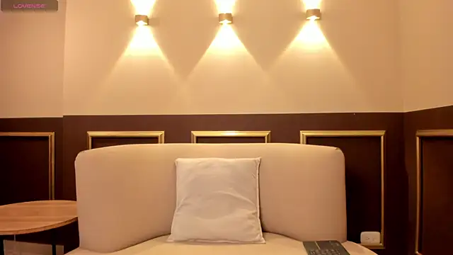 ZiaCarter  online show from February 17, 3:25 am