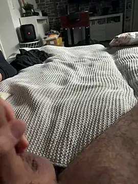 Snapshot of xxxsharkexxx chatting on February 12, 8:09 am xxxsharkexxx online show from February 12, 8:09 am