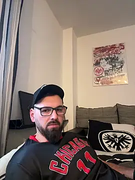 Snapshot of xxxsharkexxx chatting on February 13, 8:21 am xxxsharkexxx online show from February 13, 8:21 am