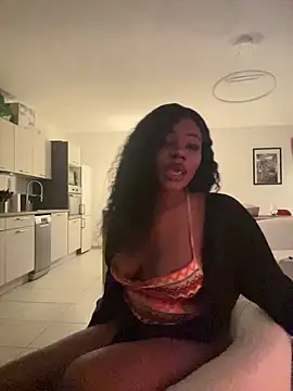 Snapshot of Blackrubiss chatting on February 12, 9:54 pm Blackrubiss online show from February 12, 9:54 pm