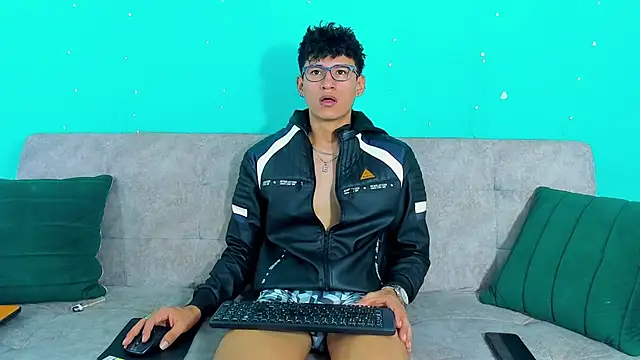 NicolasTorrez online show from June 15, 3:25 pm