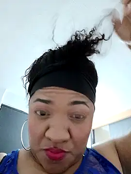 Snapshot of honey-suckle chatting on February 21, 6:14 am honey-suckle online show from February 21, 6:14 am