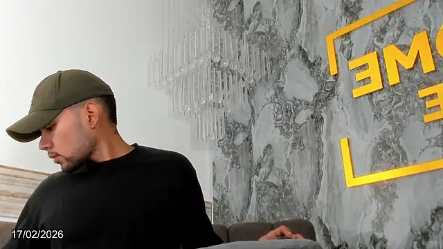 Snapshot of Hassan_GoldDick chatting on February 18, 7:21 pm Hassan GoldDick online show from February 18, 7:21 pm