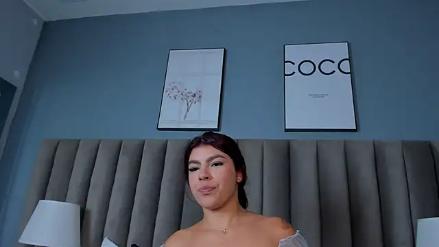 LolaSteven online show from February 24, 9:35 pm