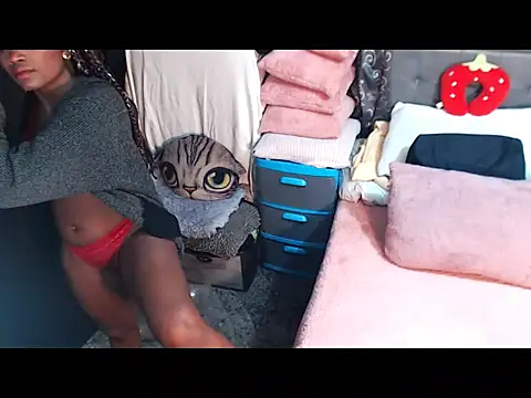 Snapshot of alanalaurent15 chatting on February 20, 5:26 am alanalaurent15 online show from February 20, 5:26 am