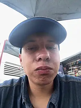 Snapshot of Jhony_rayder chatting on February 14, 3:53 pm Jhony rayder online show from February 14, 3:53 pm