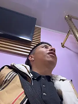 Snapshot of Jhony_rayder chatting on February 15, 8:38 pm Jhony rayder online show from February 15, 8:38 pm