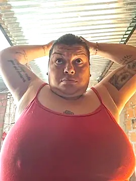 Snapshot of Juli_Powl chatting on February 16, 12:12 pm Juli Powl online show from February 16, 12:12 pm